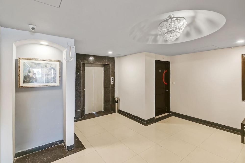 Hotel Queens Tower Amritsar Exterior photo