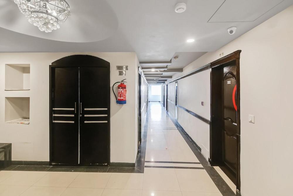 Hotel Queens Tower Amritsar Exterior photo