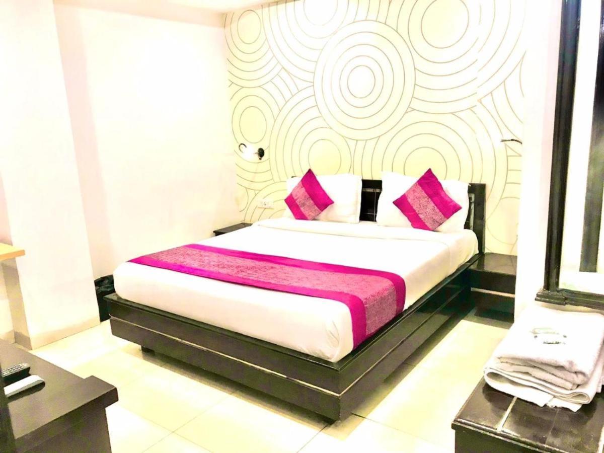 Hotel Queens Tower Amritsar Exterior photo